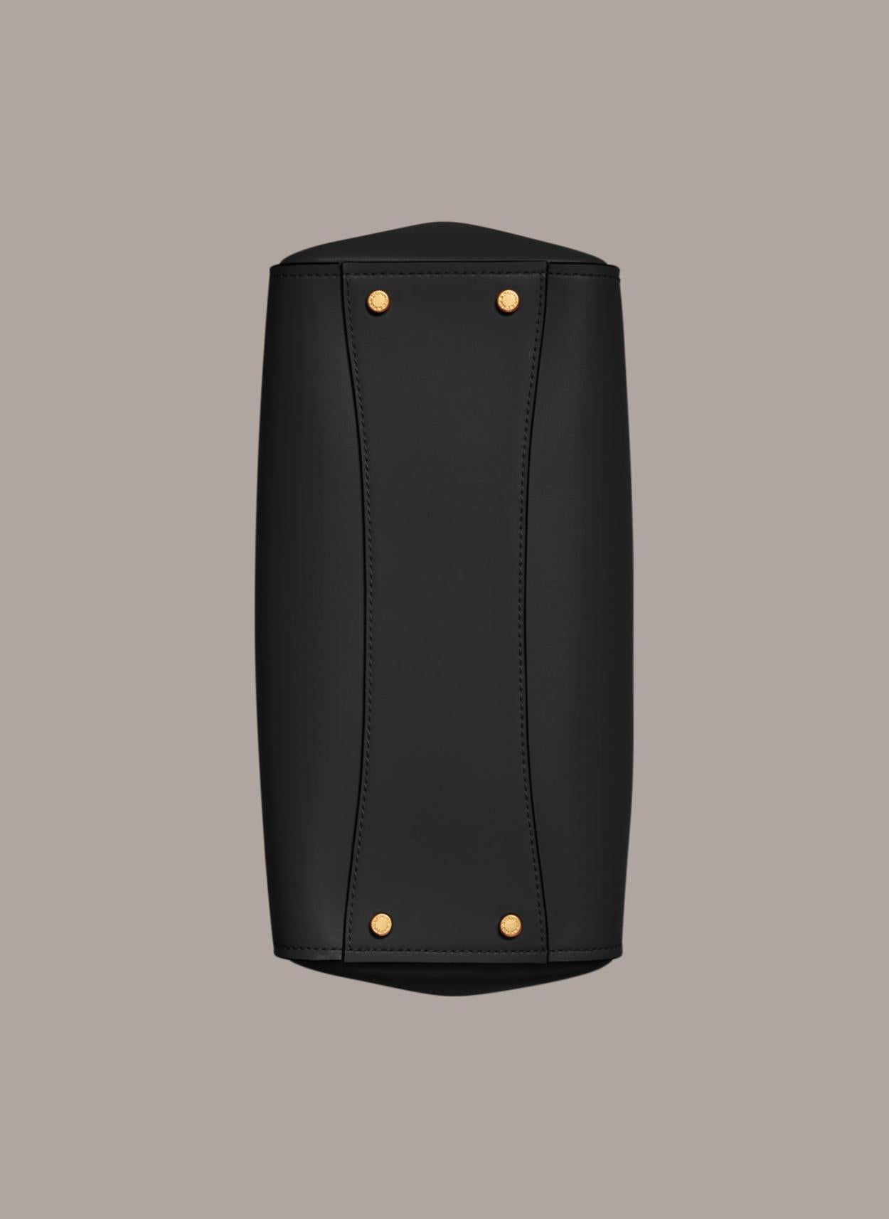 Donna Karan Crossbody Bags And Satchels | Women VALLEY STREAM TOTE Black/gold