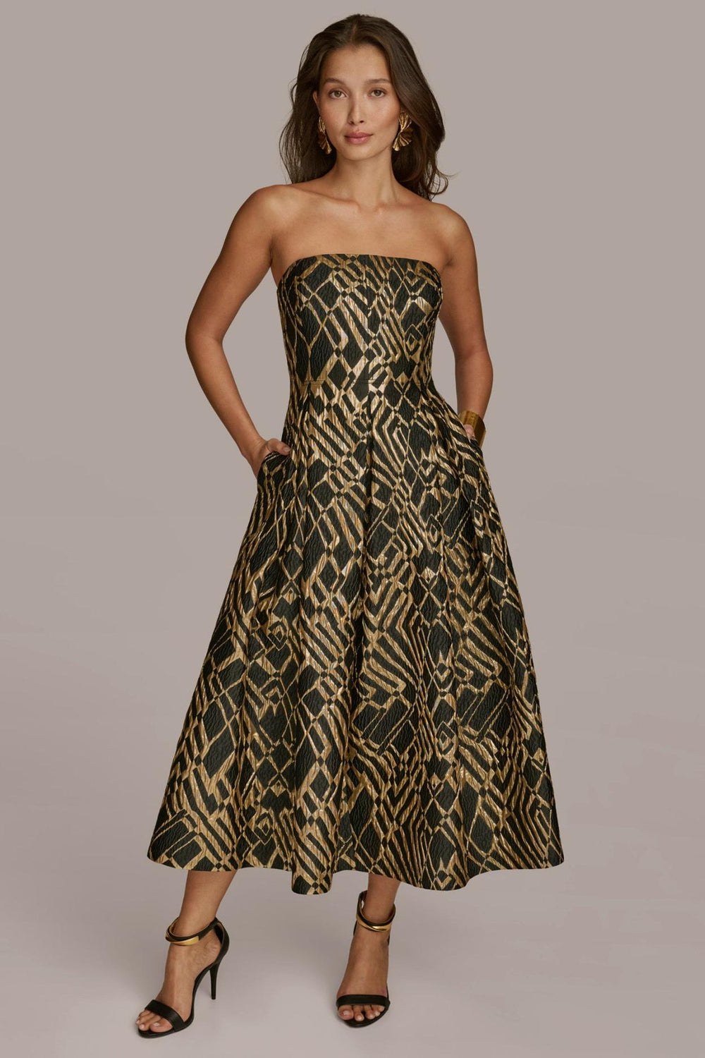 Donna Karan Dresses And Jumpsuits | Women STRAPLESS FIT AND FLARE DRESS Black/sand Multi